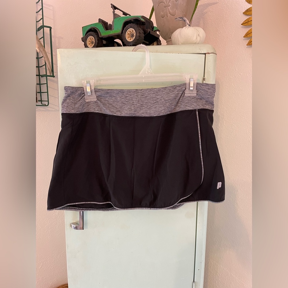 Prince Skirt, Size Medium, Black